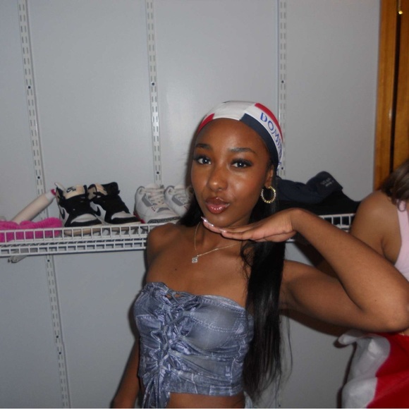 Meet your Posher, Bianca - Picture 1 of 1